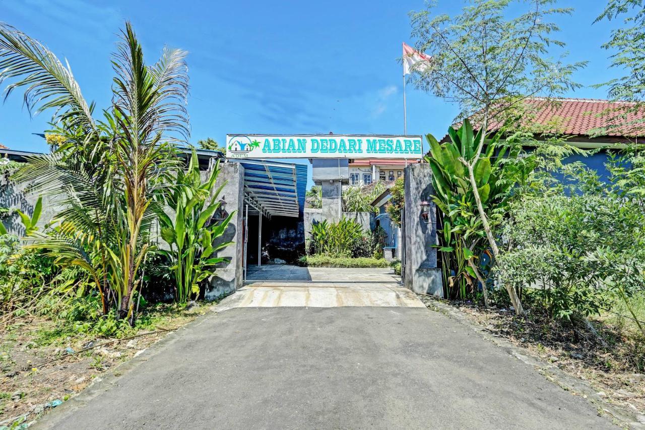 Oyo 91206 Abian Dedari Mesari Hotel 2*